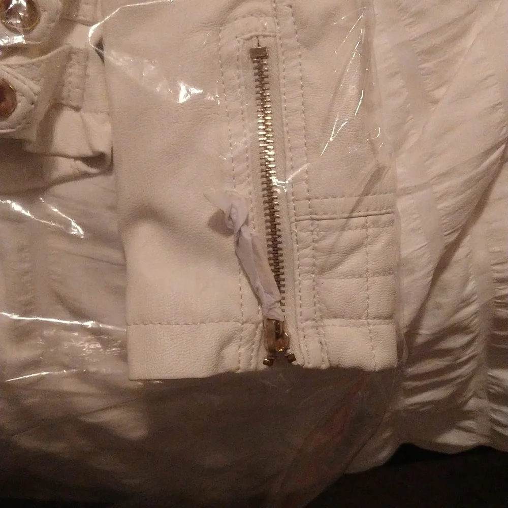 Jacket - Picture 14 of 16